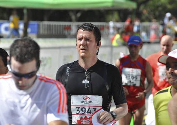 Esteban Jaramillo y Sebasti&#225;n Salazar - M&#225;s de 10 mil competidores se dieron cita en esta hist&#243;rica cita deportiva que se corr&#237;a en las modalidades de 5, 10, 21 y 42 kil&#243;metros.