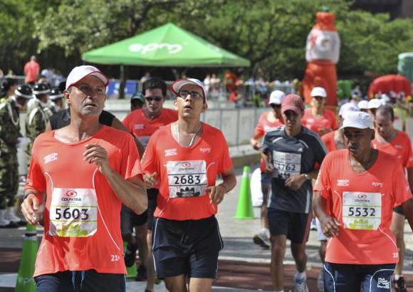 Esteban Jaramillo y Sebasti&#225;n Salazar - M&#225;s de 10 mil competidores se dieron cita en esta hist&#243;rica cita deportiva que se corr&#237;a en las modalidades de 5, 10, 21 y 42 kil&#243;metros.