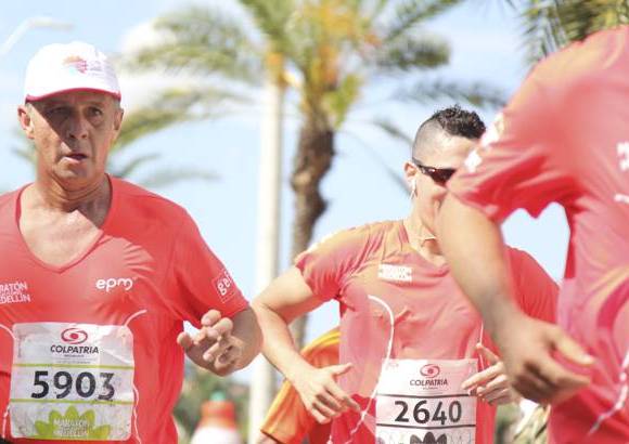 Esteban Jaramillo y Sebasti&#225;n Salazar - M&#225;s de 10 mil competidores se dieron cita en esta hist&#243;rica cita deportiva que se corr&#237;a en las modalidades de 5, 10, 21 y 42 kil&#243;metros.