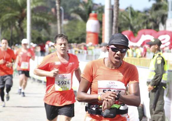 Esteban Jaramillo y Sebasti&#225;n Salazar - M&#225;s de 10 mil competidores se dieron cita en esta hist&#243;rica cita deportiva que se corr&#237;a en las modalidades de 5, 10, 21 y 42 kil&#243;metros.