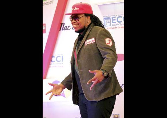 COLPRENSA - Junior Jein,..