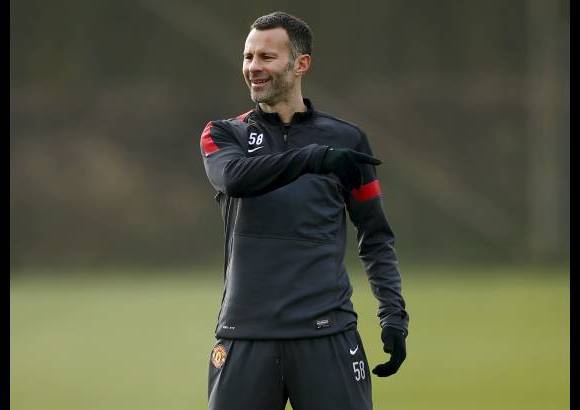 - El experimentado jugador gales, Ryan Giggs, ajustar&#225; su partido n&#250;mero 1.000 por competiciones oficiales.