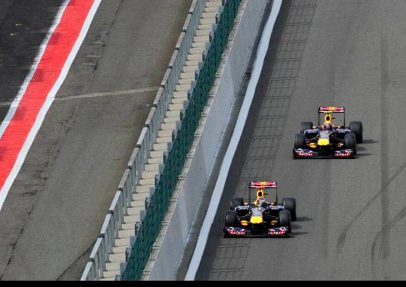 Reuters - El piloto alem&#225;n dio un paso de gigante para revalidar el t&#237;tulo que logr&#243; el a&#241;o pasado.