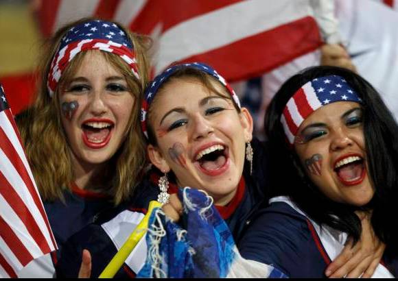 Reuters - Estados Unidos cont&#243; con un gran apoyo desde las tribunas.