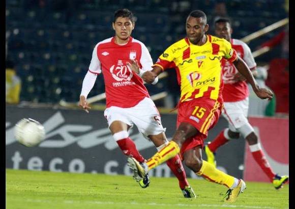Colprensa - Santa Fe y Pereira igualaron sin goles en El Camp&#237;n.