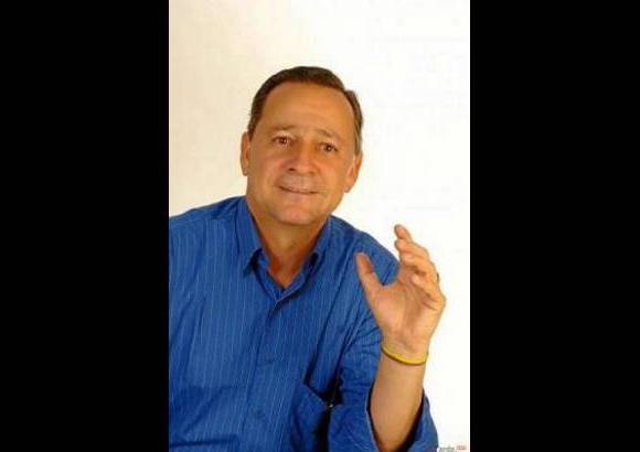 - Juan Hurtado, de La Celia, Risaralda, fue representante a la Cámara por Risaralda, Concejal de Pereira, La Celia y Santuario, además de diputado por Risaralda. Trabajó además como embajador de Colombia en Israel, tuvo cargos en la Cancillería, la Alcaldía de Bogotá y fue Secretario de Gobierno en Risaralda. Además de director de Fenalco Risaralda.