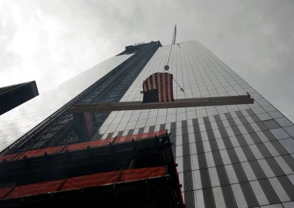 Reuters - &quot;Siempre he cre&#237;do que el nuevo World Trade Center ser&#237;a un &#233;xito, y siempre he cre&#237;do en el sur de Manhattan. En poco m&#225;s de un a&#241;o, la Torre 4 del WTC ser&#225; la &#250;ltima novedad de nuestro barrio&quot;, dijo el promotor inmobiliario Larry Silverstein, quien obtuvo un contrato para alquilar el complejo por 99 a&#241;os unos meses antes del 11-S.