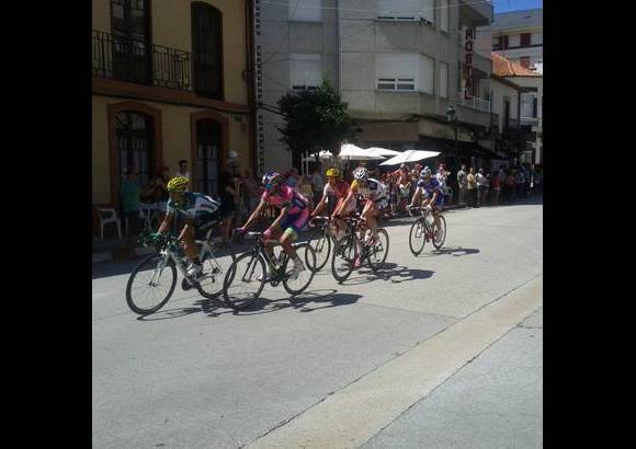 - El colombiano Winner Anacona (Lampre) hizo parte de una larga fuga.