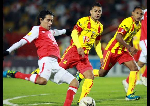 Colprensa - Santa Fe y Pereira igualaron sin goles en El Camp&#237;n.