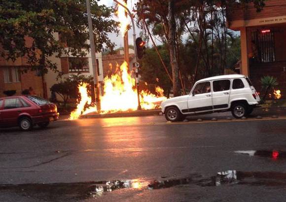 FOTO CORTES&#205;A CARLOS A. CORREDOR L. - En el incidente no resultaron personas afectadas por las llamas ni por inhalaci&#243;n de gas.