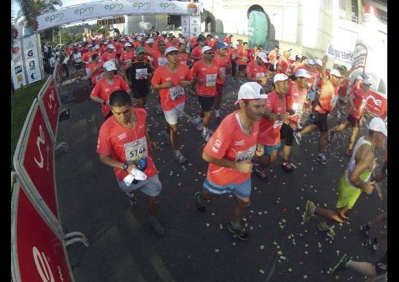 Esteban Jaramillo y Sebastián Salazar - Más de 10 mil competidores se dieron cita en esta histórica cita deportiva que se corría en las modalidades de 5, 10, 21 y 42 kilómetros.