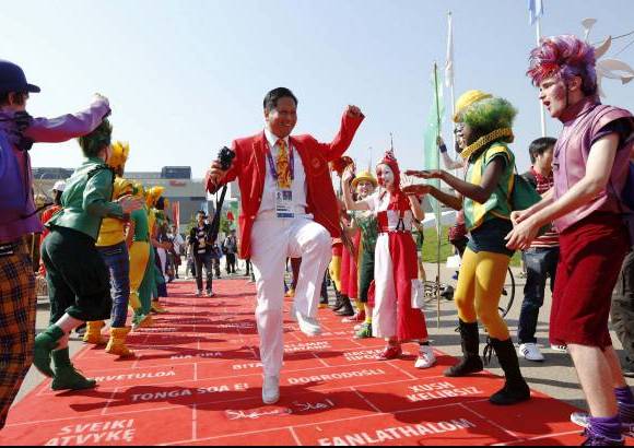 Reuters - Tapete rojo y felicidad para darle la bienvenida a las delegaciones.