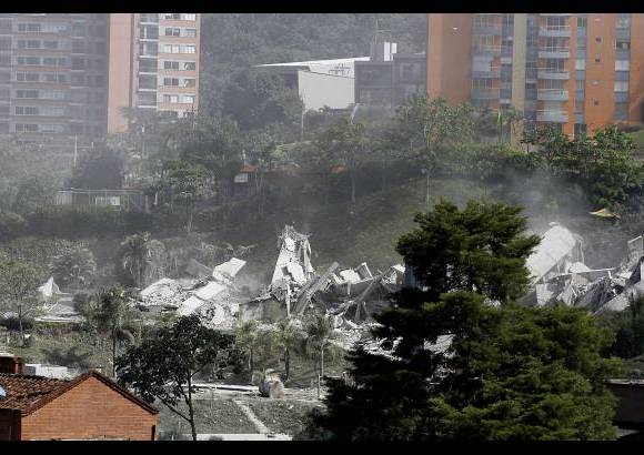 Donaldo Zuluaga - Las autoridades locales calificaron de exitosa la operaci&#243;n de implosi&#243;n y pidieron respeto con las v&#237;ctimas de la tragedia.