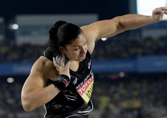 AP - La neozelandesa Valerie Adams y su lanzamiento de bala.