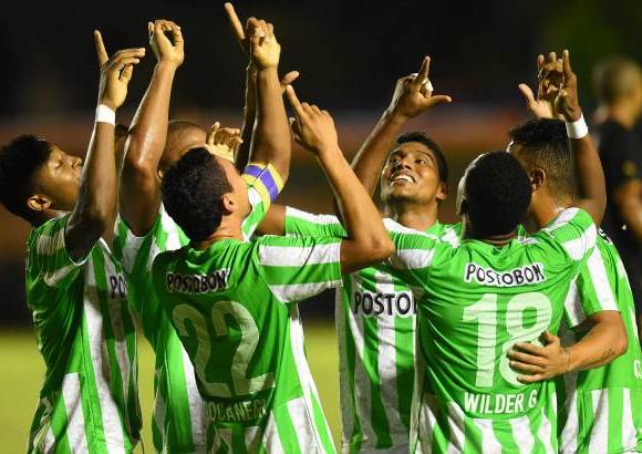 FOTO AFP - El verde de Antioquia garantiz&#243; su clasificaci&#243;n a la siguiente fase en la que se medir&#225; con el C&#233;sar Vallejo peruano, que el mi&#233;rcoles elimin&#243; a otro brasile&#241;o, Bah&#237;a.