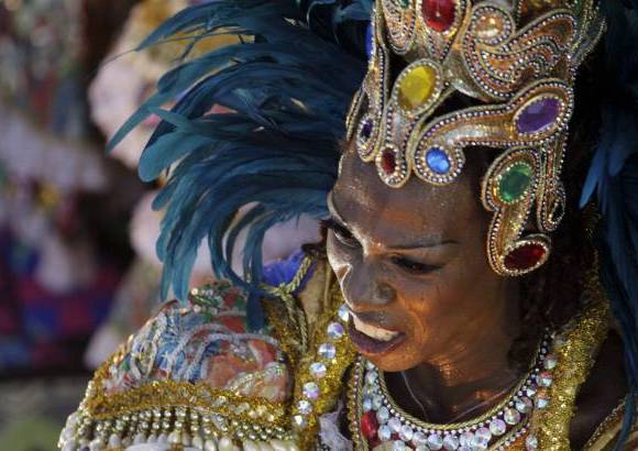 AP - La escuela de samba Jacarepagu&#225; fue una de las m&#225;s vistosas en el Samb&#243;dromo