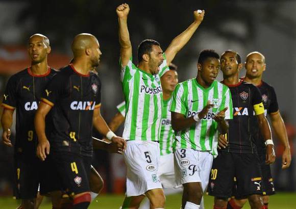 FOTO AFP - Nacional se impuso a domicilio al Vit&#243;ria brasile&#241;o en el partido de vuelta por los octavos de final de la Copa Sudamericana.