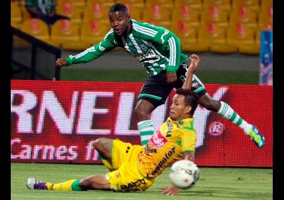 Julio C&#233;sar Herrera - Nacional cay&#243; en el estadio Atanasio Girardot por 1-2 ante el Huila.