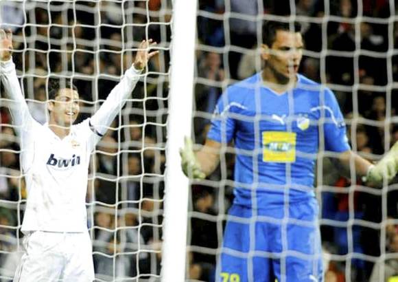 Reuters - Real Madrid gole&#243; 5-2 al Apoel y avanz&#243; a las semifinales de la Liga de Campeones de Europa.
