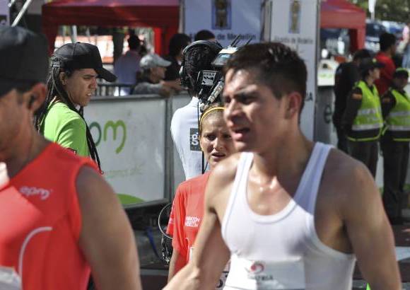 Esteban Jaramillo y Sebasti&#225;n Salazar - M&#225;s de 10 mil competidores se dieron cita en esta hist&#243;rica cita deportiva que se corr&#237;a en las modalidades de 5, 10, 21 y 42 kil&#243;metros.