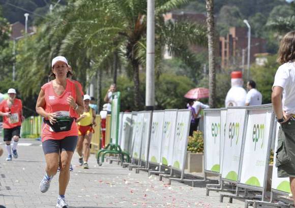 Esteban Jaramillo y Sebasti&#225;n Salazar - M&#225;s de 10 mil competidores se dieron cita en esta hist&#243;rica cita deportiva que se corr&#237;a en las modalidades de 5, 10, 21 y 42 kil&#243;metros.