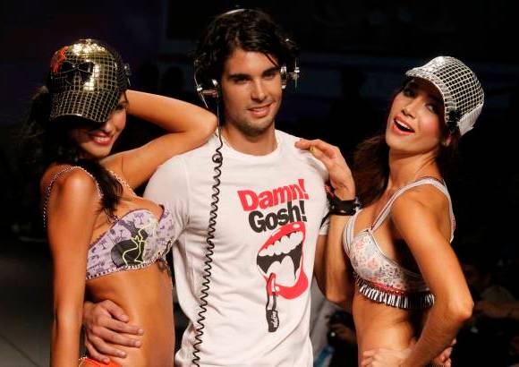 David S&#225;nchez - En pasarela, las modelos bailaron y hasta tomaron fotos del p&#250;blico.