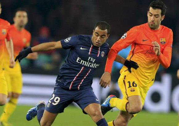 REUTERS - El PSG fue muy vertical, con amenazas constantes de Lucas Moura, muy r&#225;pido por la derecha, Ibrahimovic y Lavezzi, luchador e incisivo en punta.
