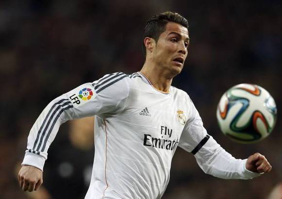 REUTERS - Cristiano Ronaldo - Real Madrid (ESP): 19.208.800 millones de d&#243;lares al a&#241;o (39 mil 378 millones de pesos).
