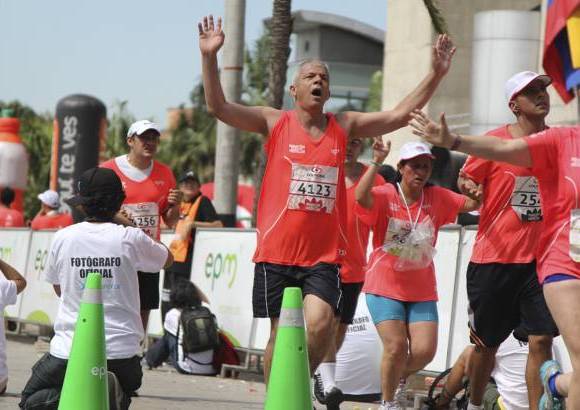 Esteban Jaramillo y Sebastián Salazar - Más de 10 mil competidores se dieron cita en esta histórica cita deportiva que se corría en las modalidades de 5, 10, 21 y 42 kilómetros.