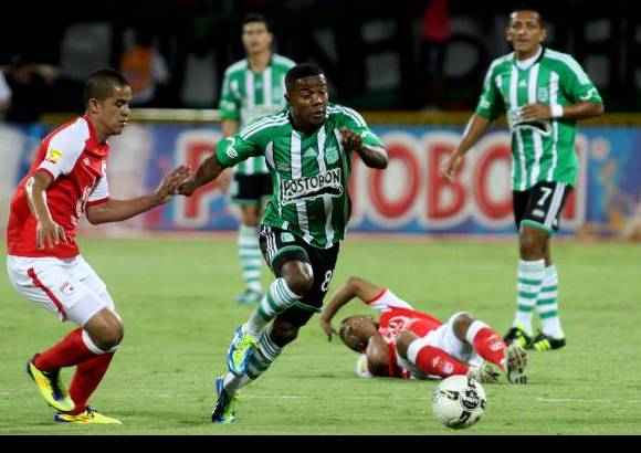 Manuel Saldarriaga - Mientras estuvo en el campo de juego, Dorlan Pabón fue quien movió la defensa de Santa Fe. Tras su lesión, al equipo verde se le embolataron los papeles.
