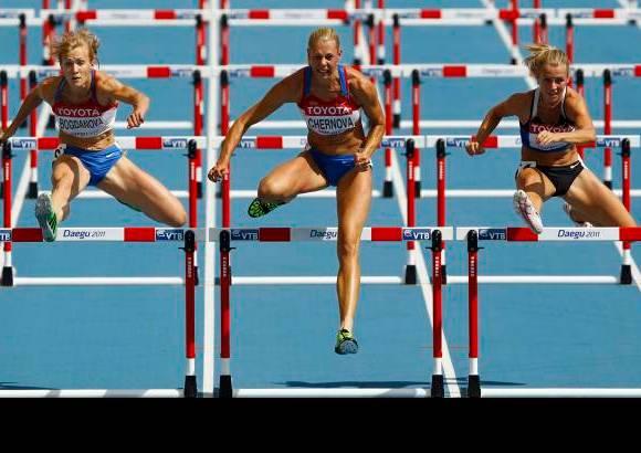 Reuters - Un paso impecable en las vallas.