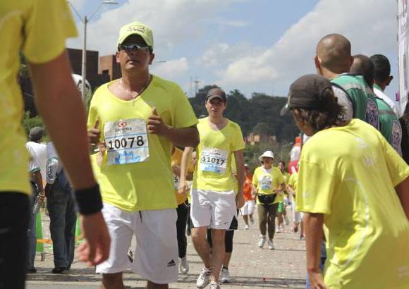Esteban Jaramillo y Sebastián Salazar - Más de 10 mil competidores se dieron cita en esta histórica cita deportiva que se corría en las modalidades de 5, 10, 21 y 42 kilómetros.