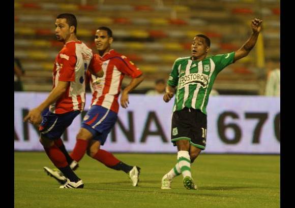 R&#243;binson S&#225;enz - Macnelly Torres fue la gran figura de la noche, marc&#243; dos goles.