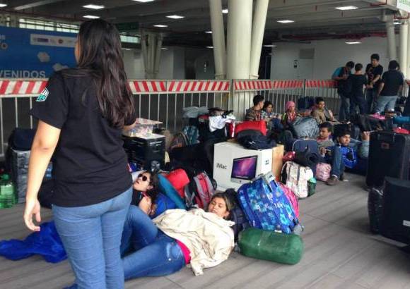 Catalina Hernández - Los campuseros amanecieron en las afueras de Plaza Mayor para ser los primeros en entrar.