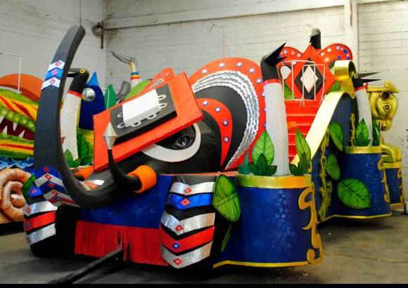 Colprensa - En la Batalla de Flores 2012, los espectadores tambi&#233;n podr&#225;n apreciar 14 tr&#225;ileres musicales decorados con motivos multicolores y que seguir&#225;n los dise&#241;os de las carrozas.
