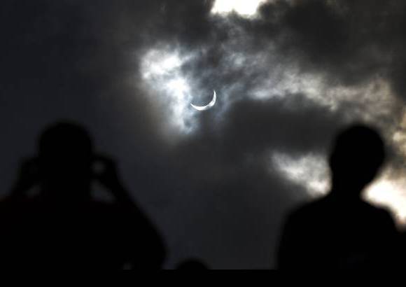 Foto Reuters - El eclipse se ver&#225; parcialmente en el resto de la costa oriental de Australia, Pap&#250;a Nueva Guinea, Nueva Zelanda, el este de Indonesia, as&#237; como en el sur de Argentina y Chile.