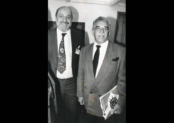 Archivo - Jorge Hern&#225;ndez con el nobel colombiano Gabriel Garc&#237;a M&#225;rquez.