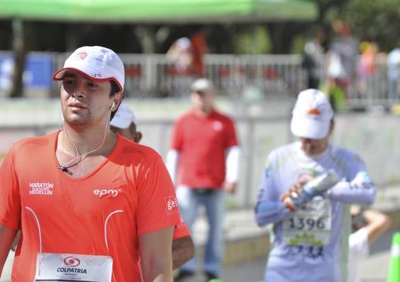 Esteban Jaramillo y Sebasti&#225;n Salazar - M&#225;s de 10 mil competidores se dieron cita en esta hist&#243;rica cita deportiva que se corr&#237;a en las modalidades de 5, 10, 21 y 42 kil&#243;metros.