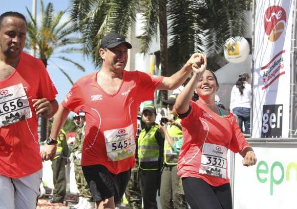 Esteban Jaramillo y Sebasti&#225;n Salazar - M&#225;s de 10 mil competidores se dieron cita en esta hist&#243;rica cita deportiva que se corr&#237;a en las modalidades de 5, 10, 21 y 42 kil&#243;metros.