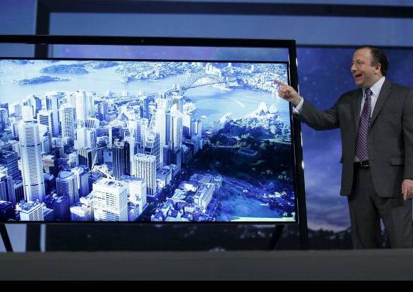 Reuters - Samsung le apuesta a los comandos de voz y gestos como control remoto en sus nuevos televisores.