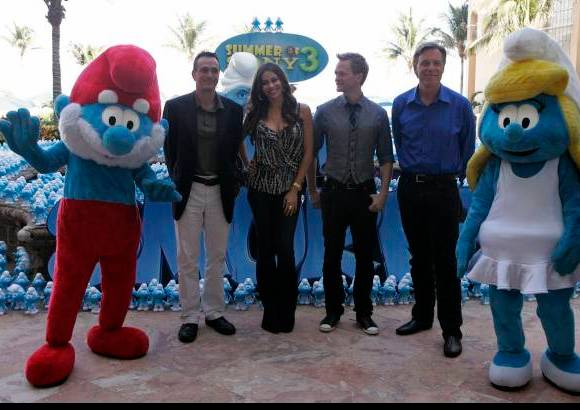 Reuters - El reparto de los pitufos, encabezado por Hank Azaria, Sof&#237;a Vergara y Neil Patrick Harris y el director Raja Gosnell promocionan las pel&#237;cula en M&#233;xico.