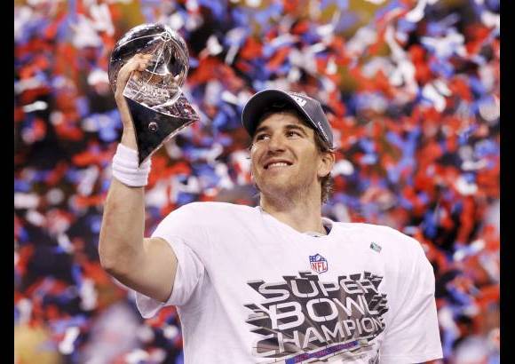 Reuters - El mariscal de campo Eli Manning volvi&#243; a protagonizar otro final de temporada m&#225;gico con un segundo trofeo Vince Lombardi y premio de Jugador M&#225;s Valioso (MVP).