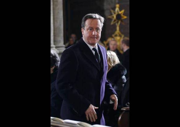 AP - El primer ministro británico, David Cameron, también estuvo en el sepelio.