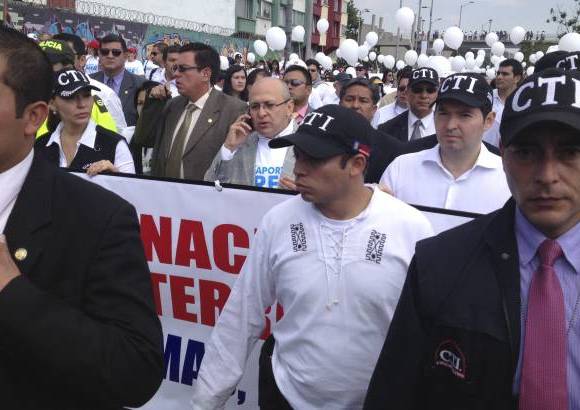Colprensa - El fiscal Eduardo Montealegre apoyó la marcha por las víctimas.