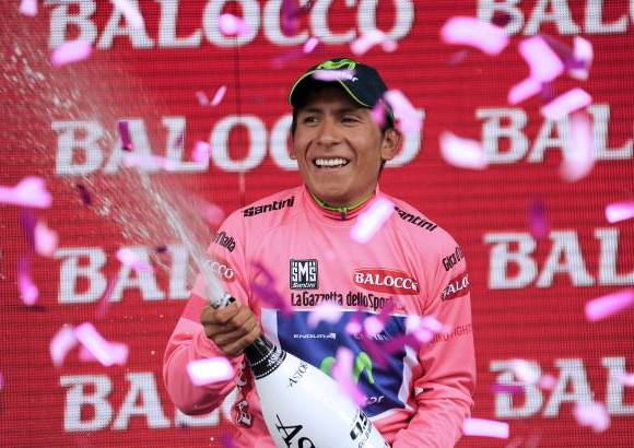 FOTO AFP - El boyacense sigue en el liderato de la carrera por delante del antioque&#241;o Rigoberto Ur&#225;n que est&#225; a 1:41 minutos.