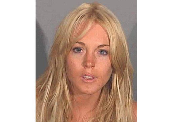 Reuters - Julio 24, 2007. Luego de un par de arrestos por manejar intoxicada en 2007, Lohan ha resuelto sus numerosos problemas legales sin tener que ir a juicio.