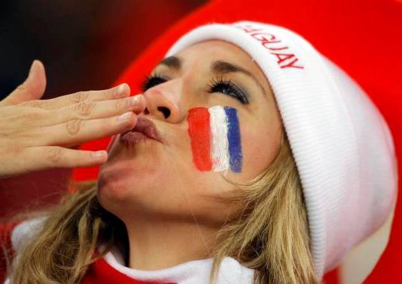 Reuters - A pesar de la lluvia y el frío, Paraguay contó con gran respaldo de sus seguidores.