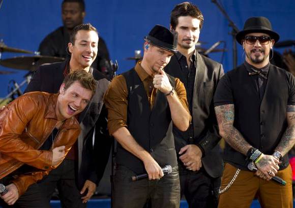 AP - Después de seis años, el grupo de pop estadounidense Backstreet Boys volvió a reunirse para cantar.