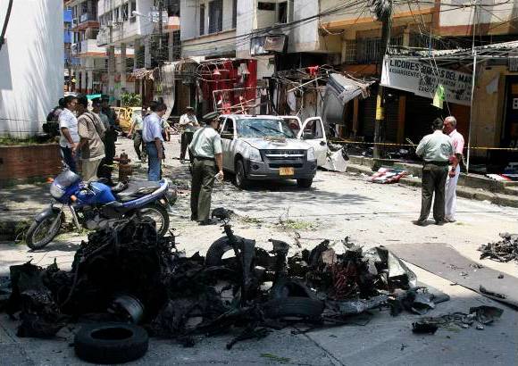 Reuters - La explosi&#243;n se registr&#243; en inmediaciones a la sede de la Fiscal&#237;a General y la alcald&#237;a de Buenaventura, en el departamento del Valle.