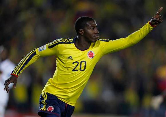 AP - Los autores de los goles que le dieron el pasaje que lleva a Colombia al ed&#233;n fueron Jos&#233; Valencia, ante un pase de relojero de Michael Ortega, a los 23 minutos del trabado juego y James Rodr&#237;guez, a los 90.